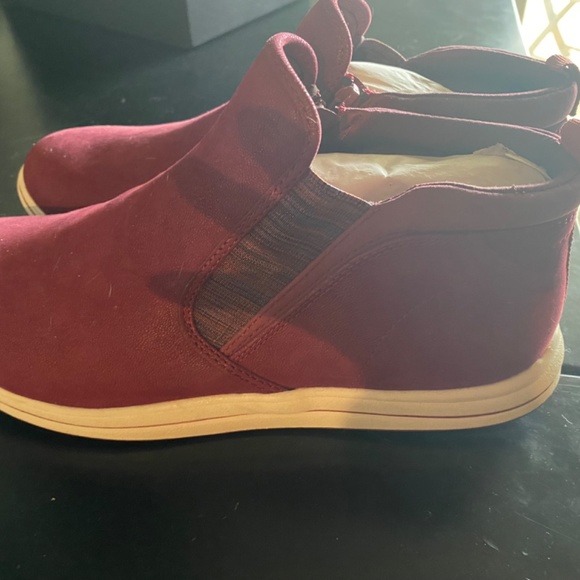 Booties - Picture 3 of 4